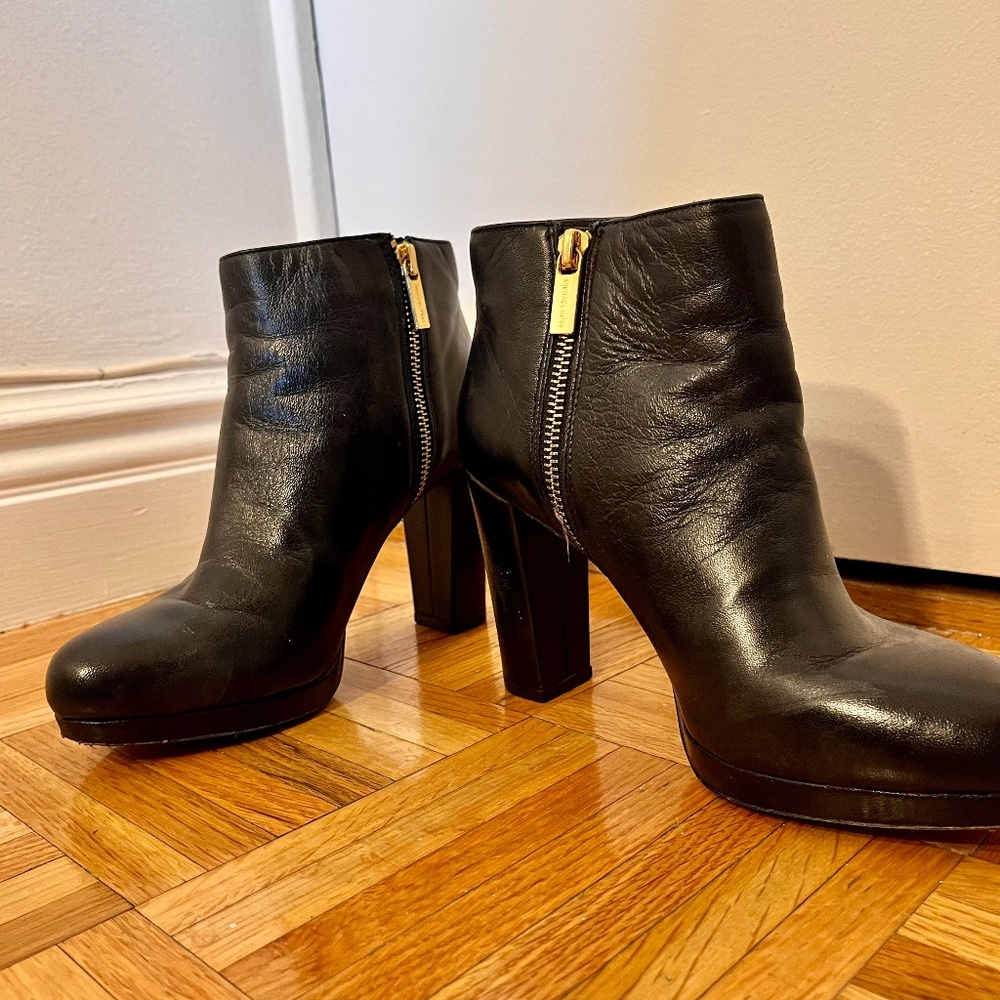 Women's Michael Michael Kors Black Booties, Size 6